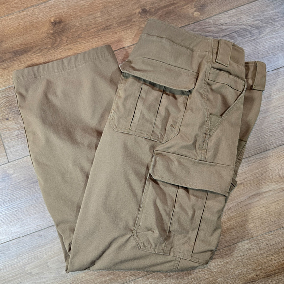 Under Armour Storm Tactical Elite Cargo Pants Men’s 42x30 Tan Ripstop 1265491 - Picture 1 of 9